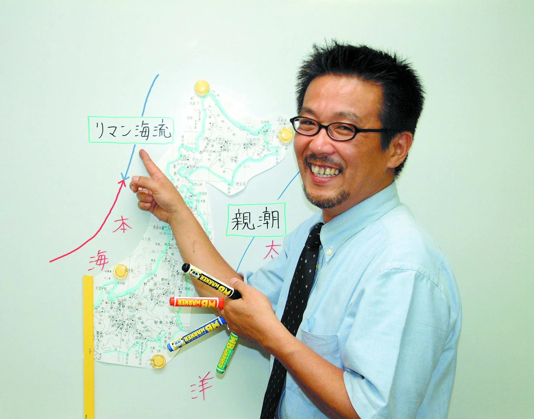 地図を使って社会を教える大嶋先生